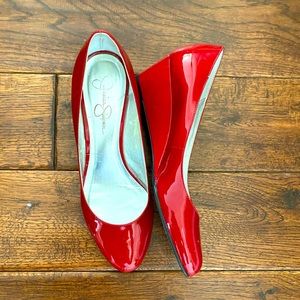 Red Gloss Jessica Simpson Pumps